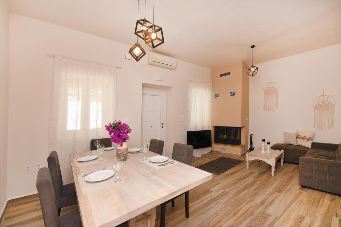 Pappou Villa Kini ภายนอก รูปภาพ